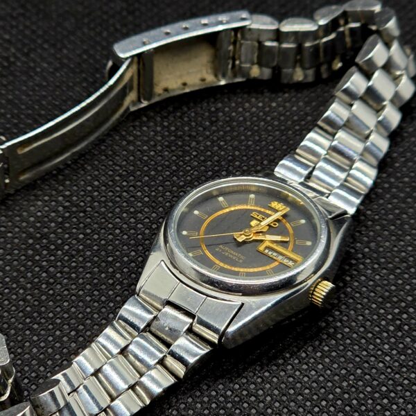 2026/07/3076-scaled.jpg Seiko 5 Automatic Black Dial with Gold Accents