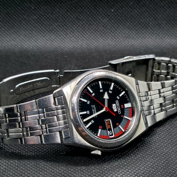 2026/07/3359-scaled.jpg Seiko 5 Speed Racer (SNK375K1)